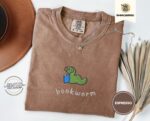 Bookworm Embroidered Tee – Soft Vintage Shirt for Readers