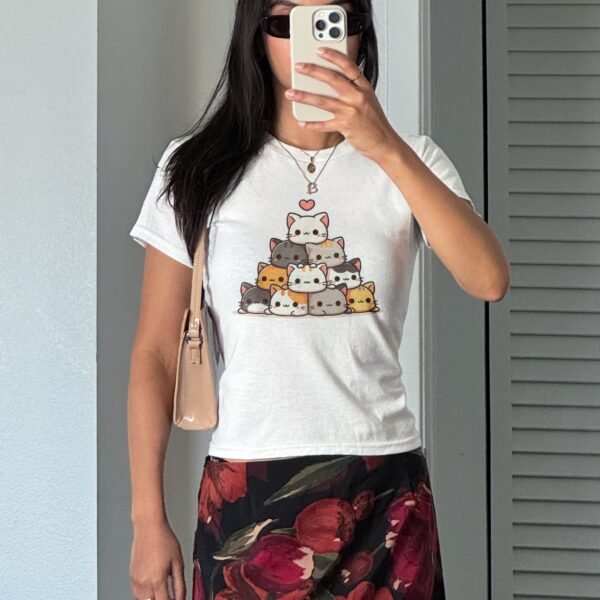 Cute Anime Cat T-Shirt – Retro Kawaii Graphic Tee for Cat Lovers