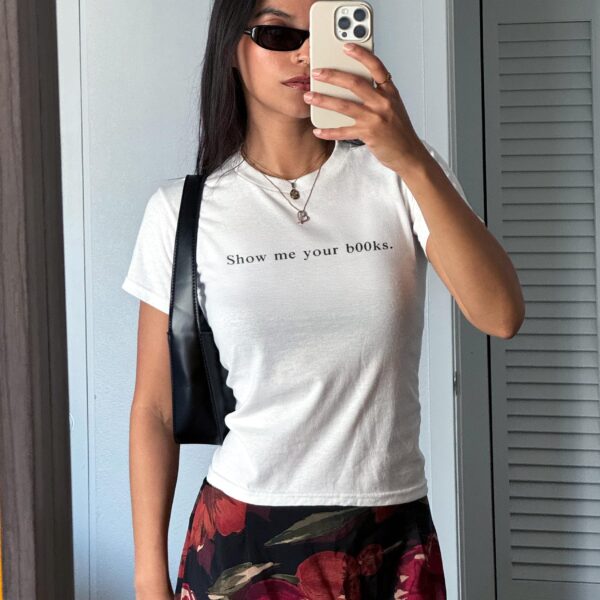 Flirty Bookish Crop Top – Y2K Aesthetic Reading Tee for Book Lovers