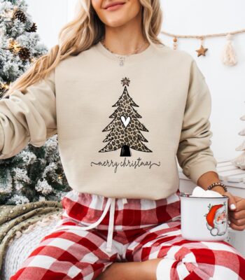 Leopard Christmas Tree Sweatshirt – Soft Unisex Holiday Top