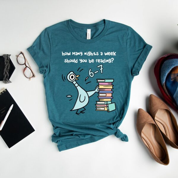 Pigeon 6-7 Reading Shirt – Cute Book Lover Librarian Tee