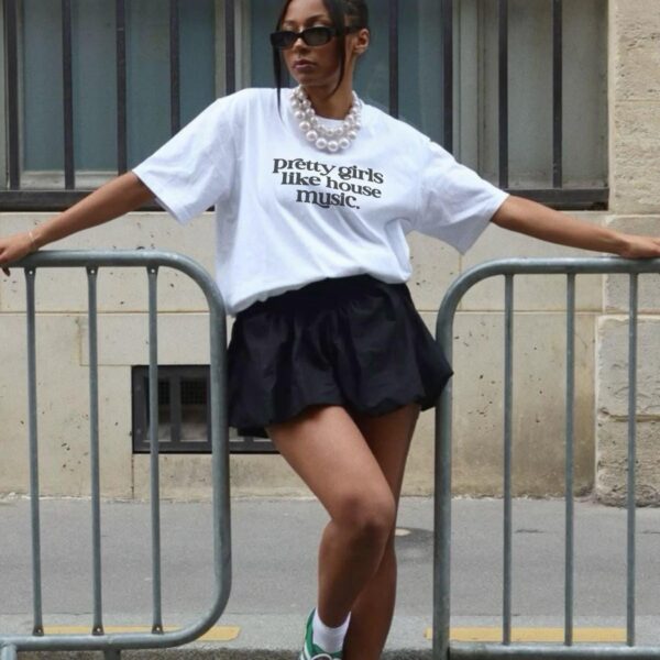 Pretty Girls Like House Music T-Shirt – Unisex Festival Graphic Tee