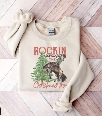 Retro Cowboy Christmas Tree Sweatshirt – Festive Western Holiday Top