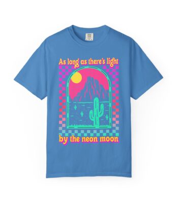 Retro Neon Moon Desert T-Shirt – Vibrant 90s Country Tee