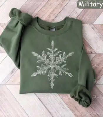 Snowflake Christmas Sweatshirt – Women's Cozy Holiday Crewneck