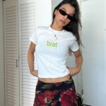 Y2K Vintage Baby Tee – Cute Aesthetic Crop Top for Baddies